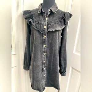 Cute Vintage 1980’s Stonewashed Black Denim Ruffled Jean Jacket or Dress